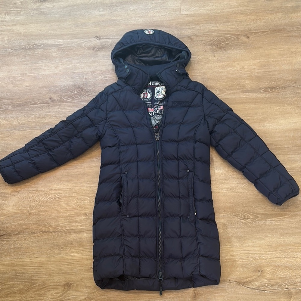Black Hooded Puffer Coat with Quilted Design and detachable hood